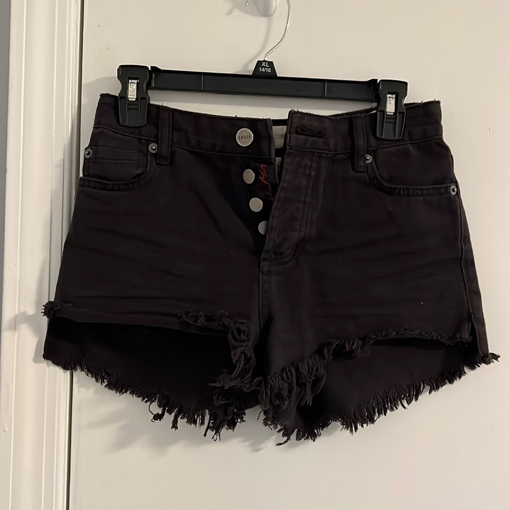 Amuse society slightly ugh waisted black/greyish shorts